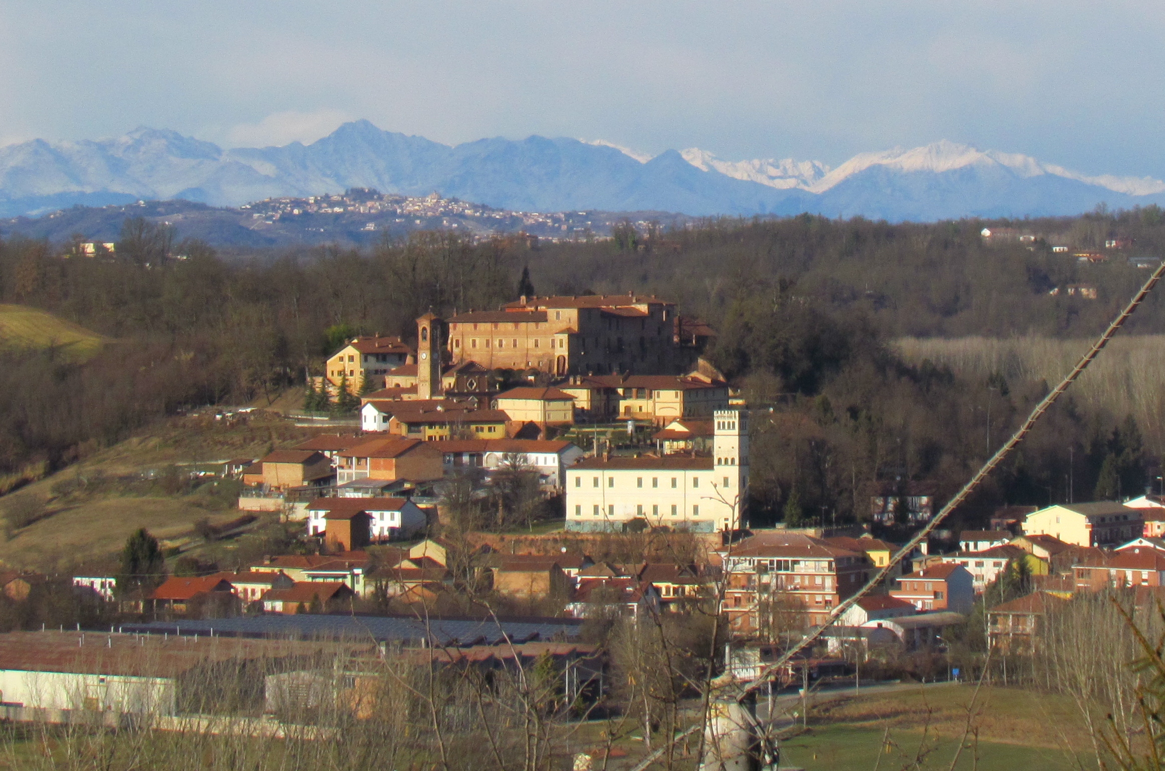 Cosa vedere a Monale: una guida completa alle attrazioni e luoghi da visitare